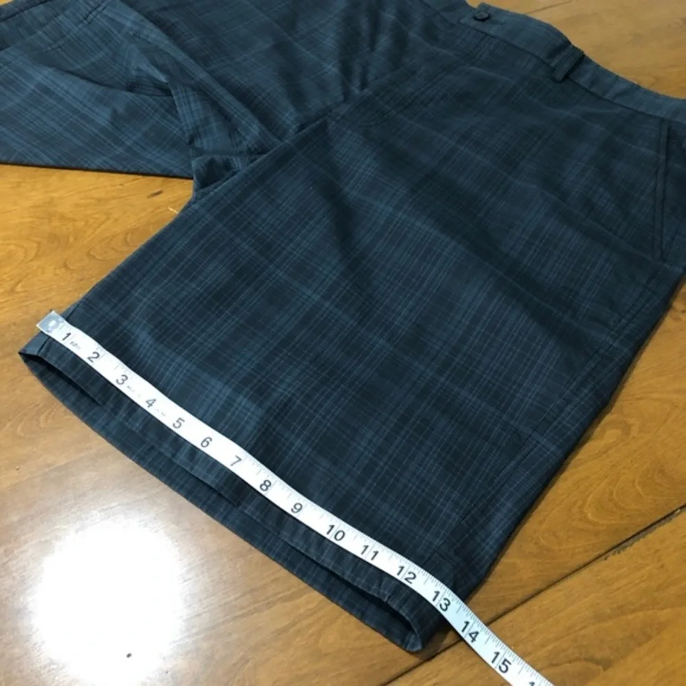 Kirkland Men's Gray Plaid Golf‎ Shorts Sz 42